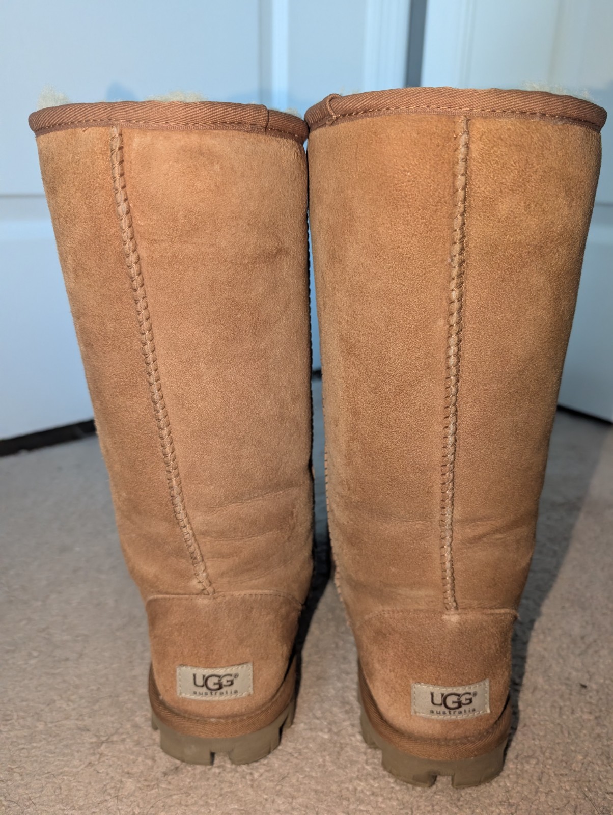 UGG Classic Tall 5845 Chestnut Suede Sheepskin Boots Women’s Size 7
