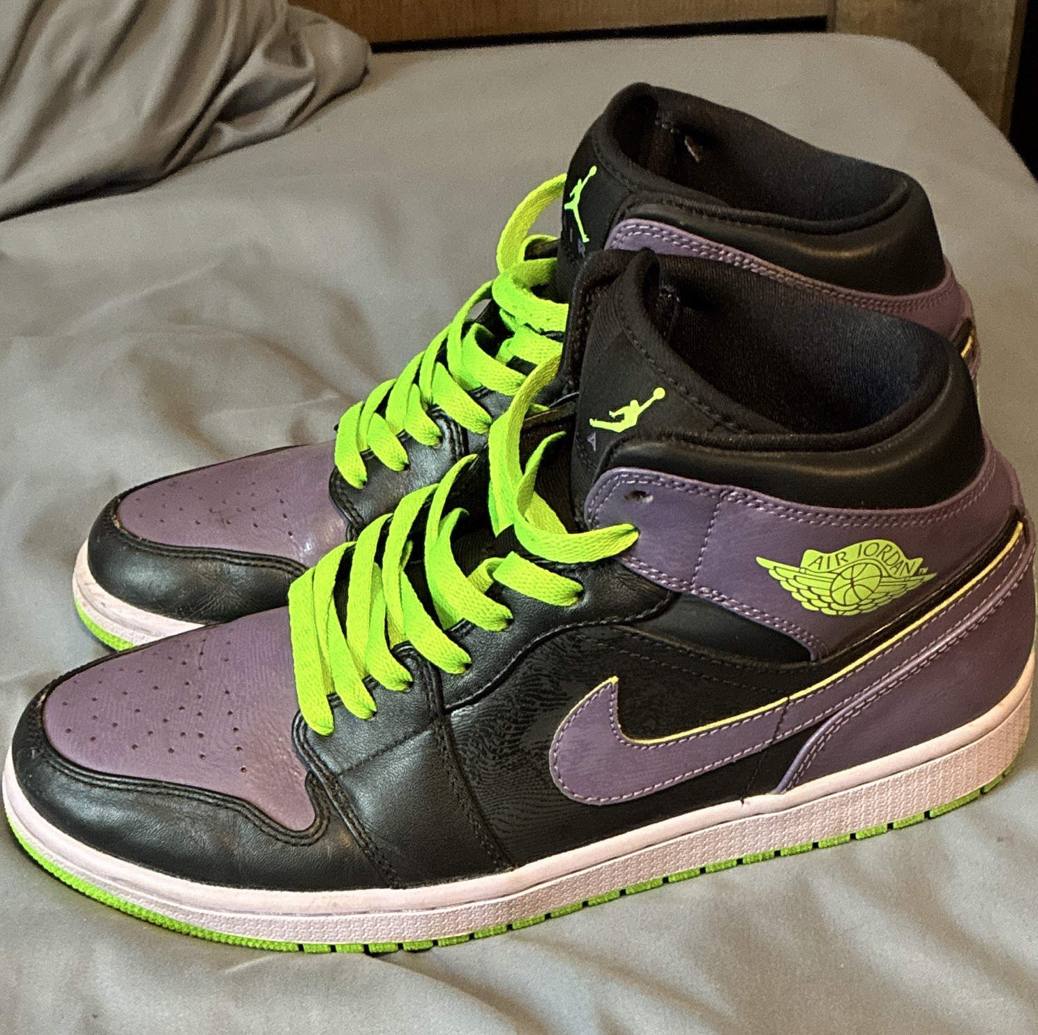 Jordan Air Jordan 1 Mid Retro “Joker” Black/Purple/Green Leather
