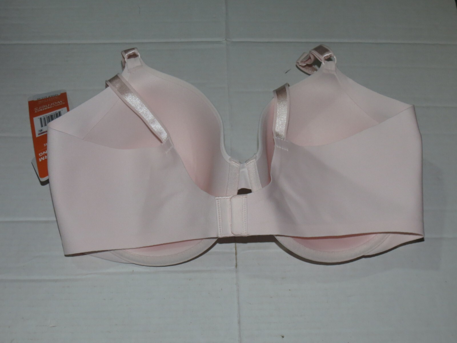 b6* Simply Perfect by Warner’s Women’s Underarm Smoothing Mesh Underwire Bra 40D