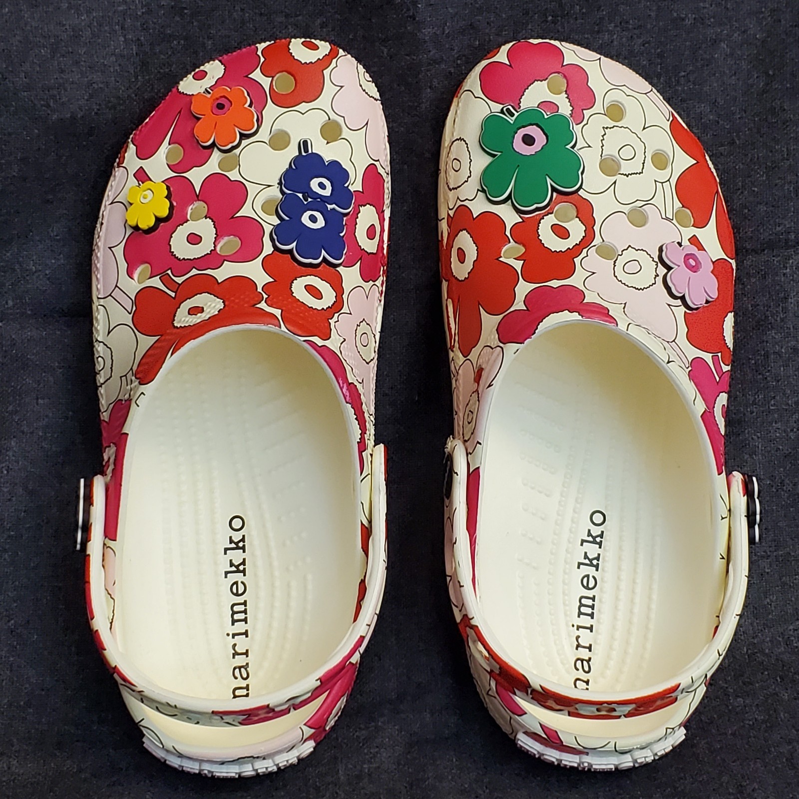 Crocs x Marimekko Unikko Classic Slip-On Floral Clogs J6 W 8 M 6 Jibbiz Charms