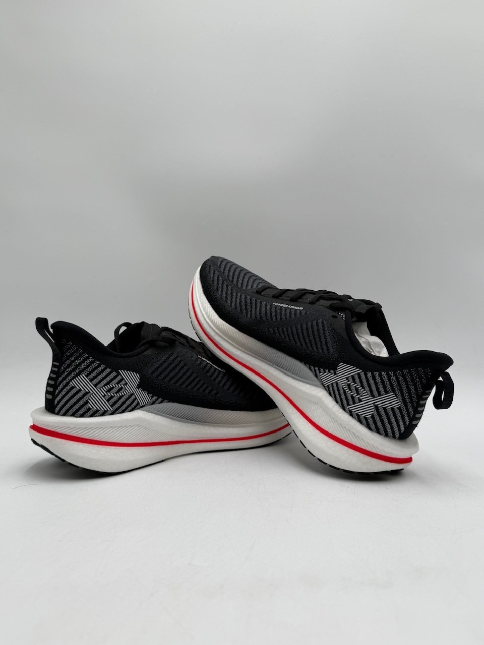 Under Armour UA VELOCITI SPD Men’s NEW Athletic Sneaker Black Multiple Sizes