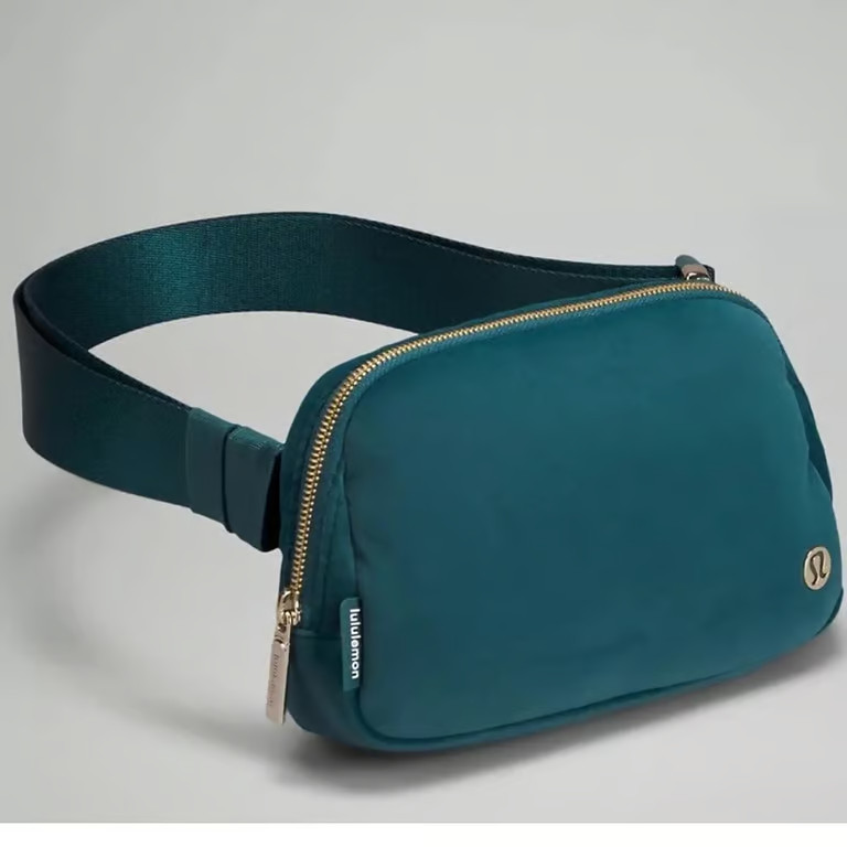 Lululemon Everywhere Belt Bag 1L Velour Jasper Green / Gold
