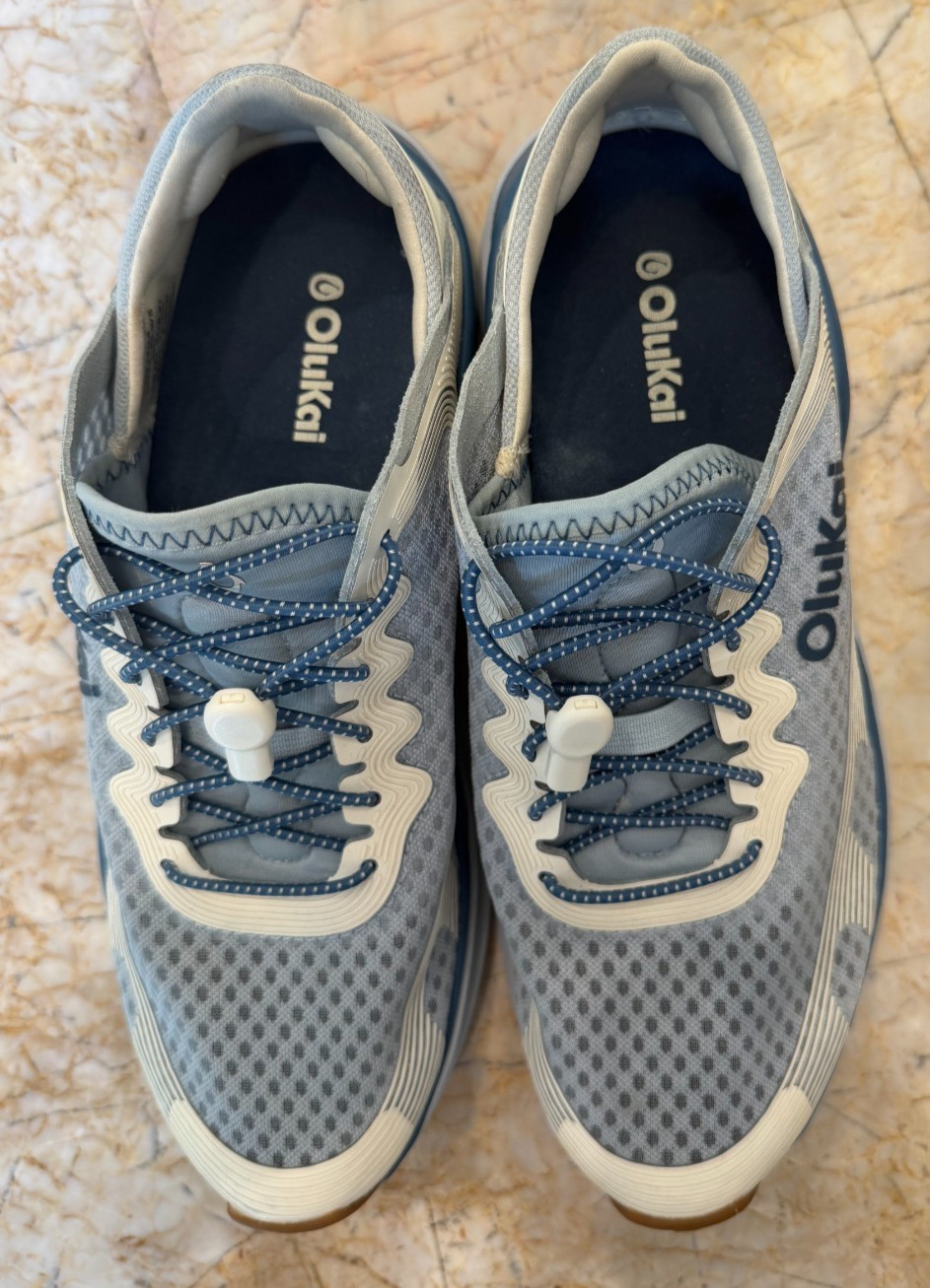 OluKai Ahi Men’s Sneaker Size 8 Storm Grey Trench Blue Gum NWOT Worn 3x