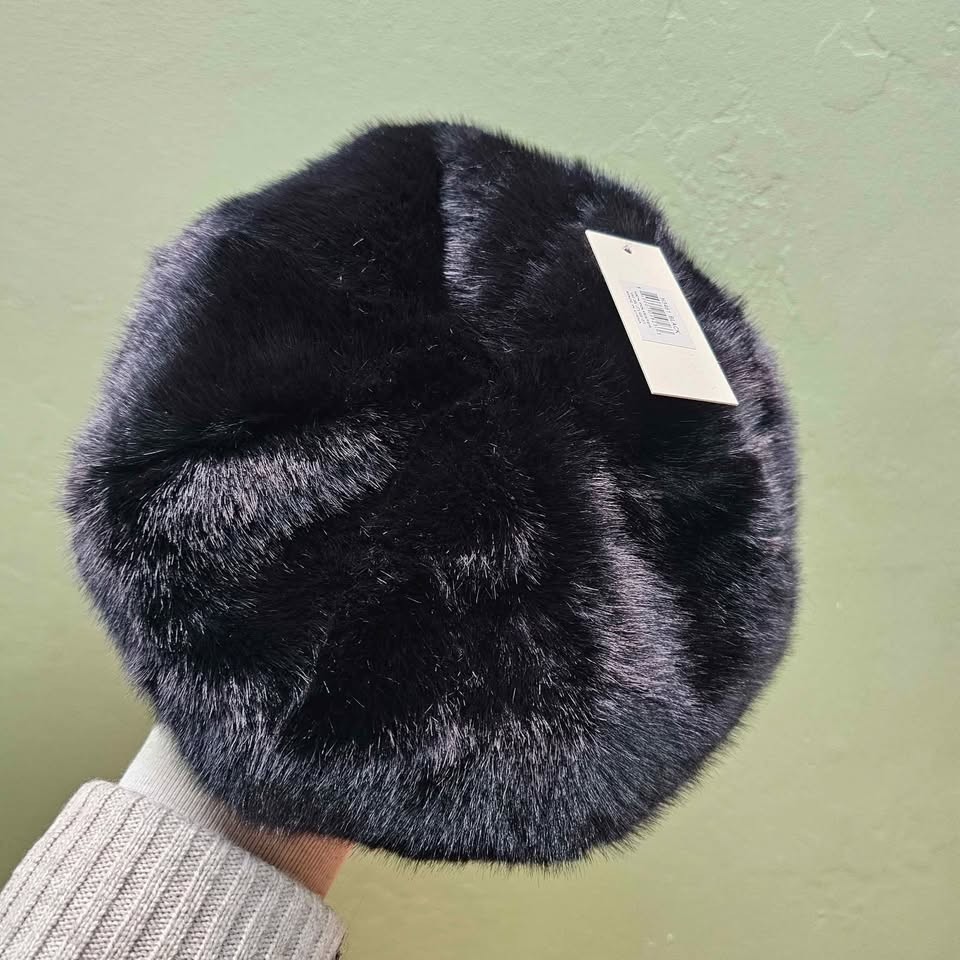 Luxurious Fluffy Faux Fur Beret Hat for Women Cozy and Chic NWT Winter Warm