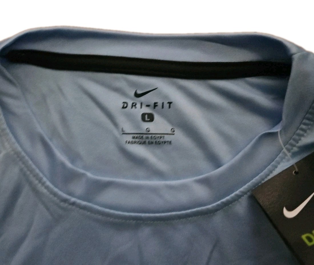 Nike Men’s T-Shirt Dri-Fit Crew Neck Sports Gym Football Shirt Top Tee Blue L.