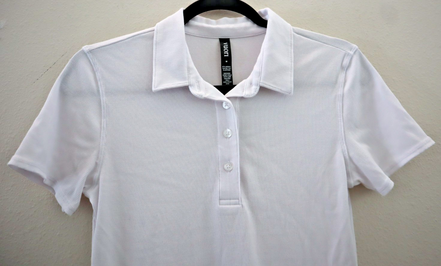 Vuori VW1050 Women’s Sz Medium White Pose Fitted S/S Ribbed Polo Shirt