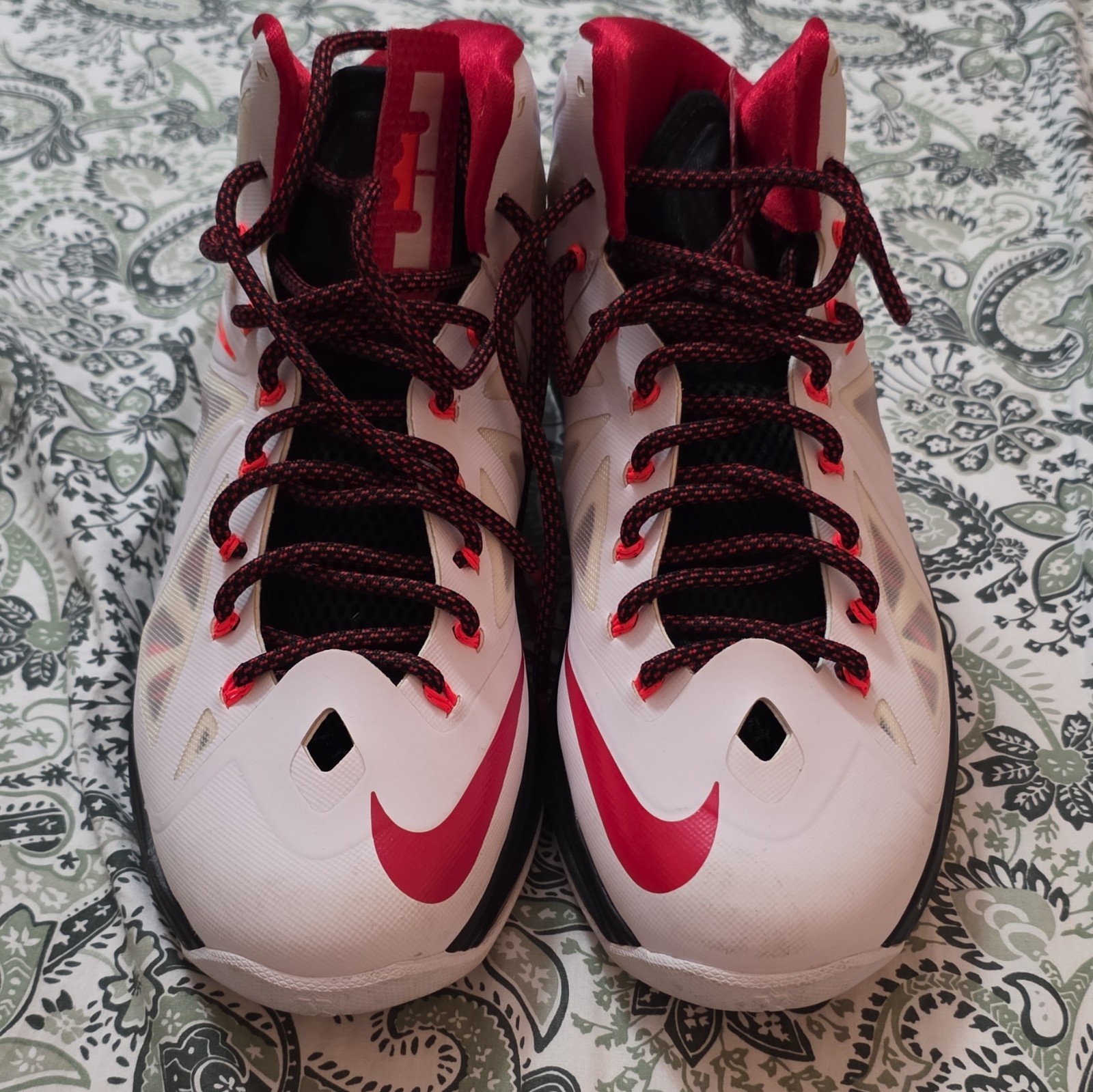 Nike Lebron X Home – Size 9 – 10/10