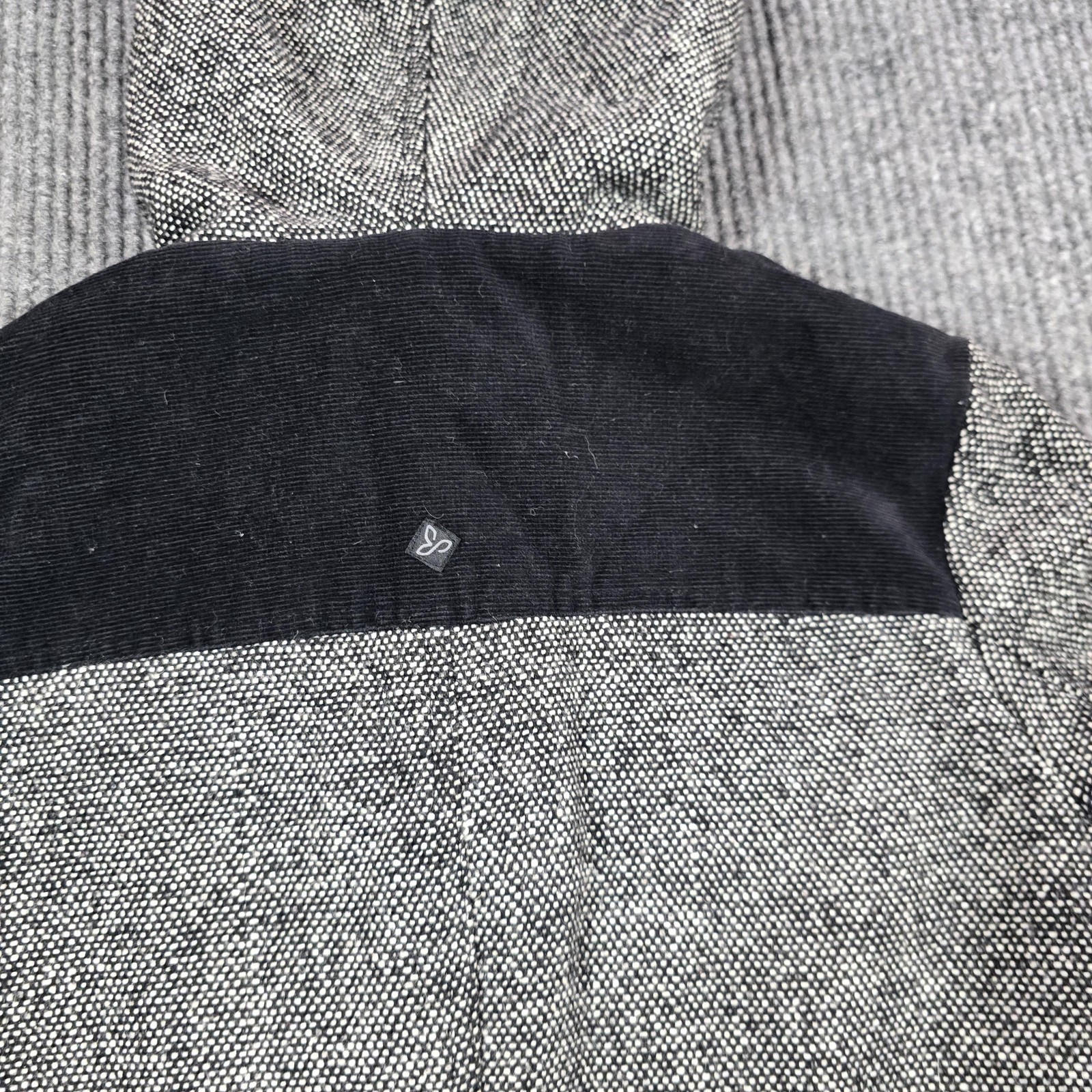 PrAna Coat Womens Small Gray Tweed Hooded Toggle Parka Lined Insulated Pockets