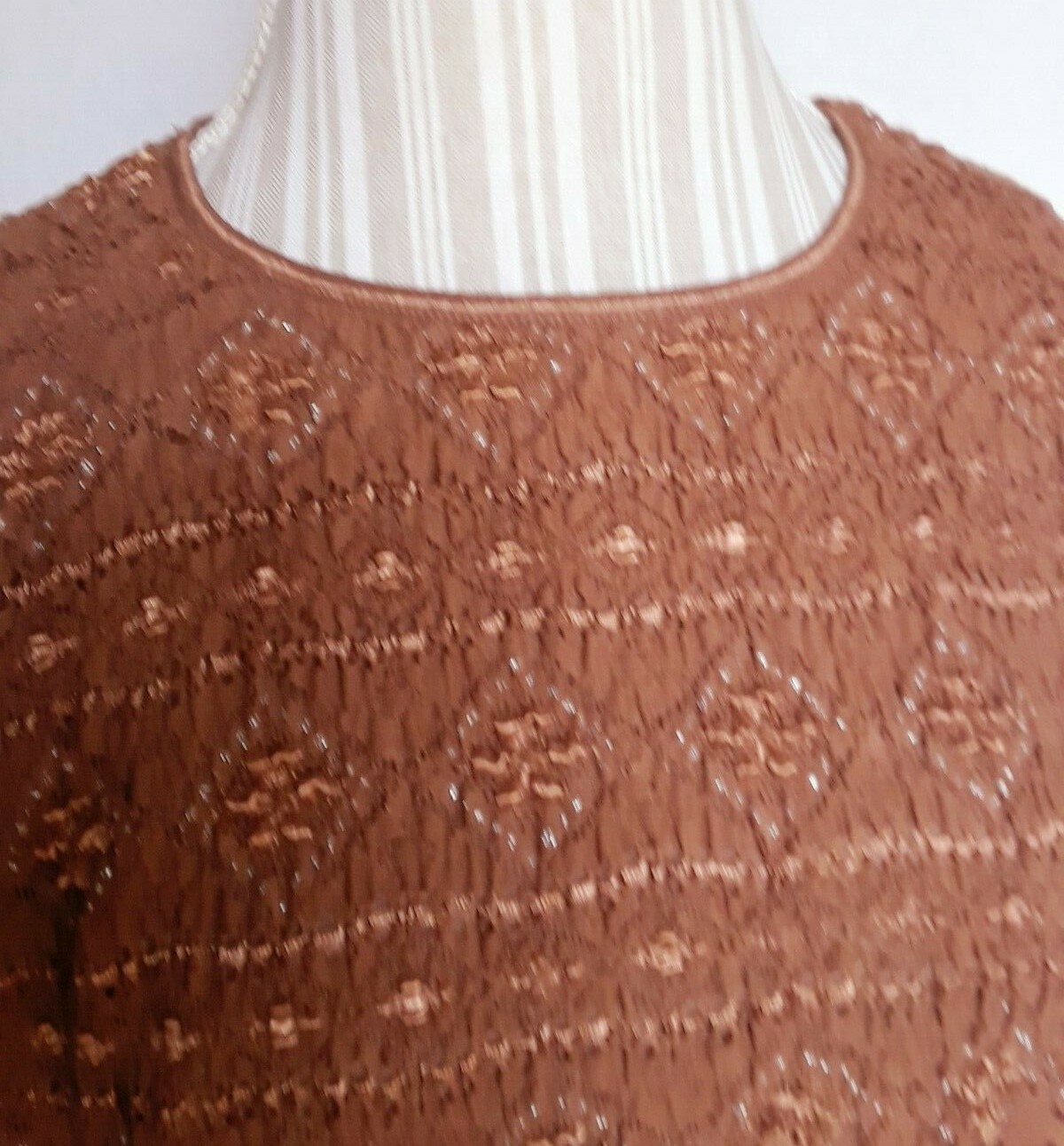  TA1-19 Maggie Barnes 3x ladies top, medium brown with highlights, lined