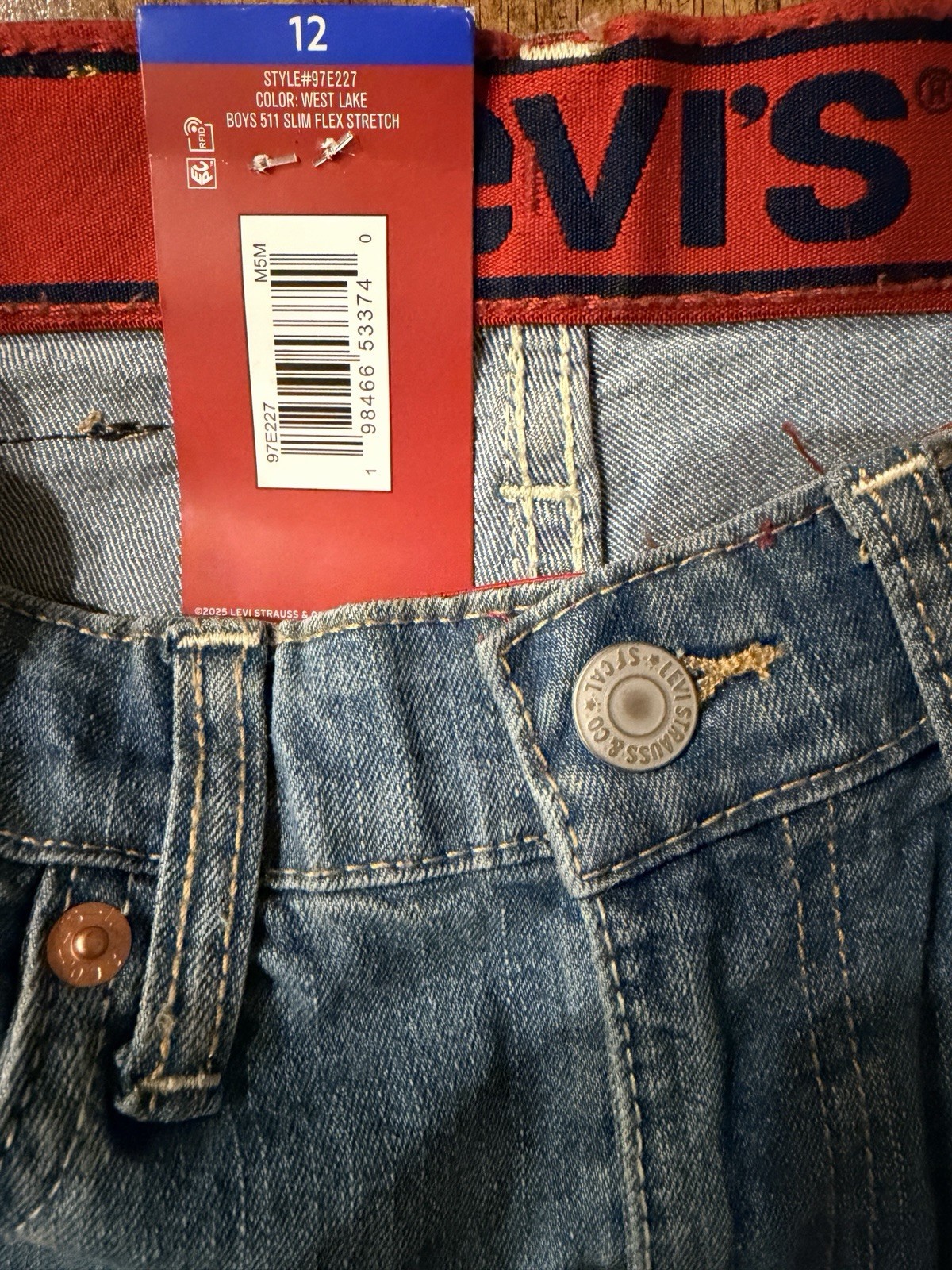 Levi’s Boys 511 Slim Fit Zip Fly & Button Closure Denim Jeans 12 Regular NWT