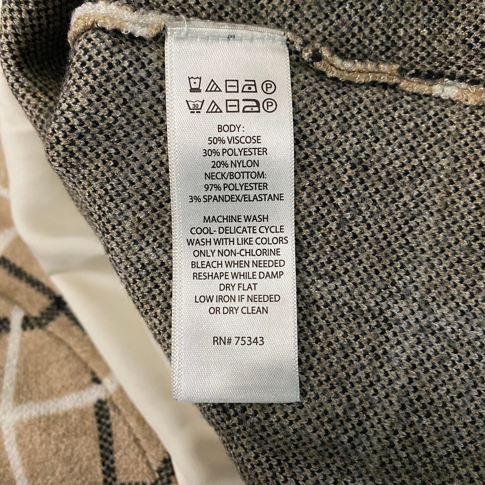 Tahari Sweater sz XS Beige White Plaid Old Money Ivy League Heritage Classic