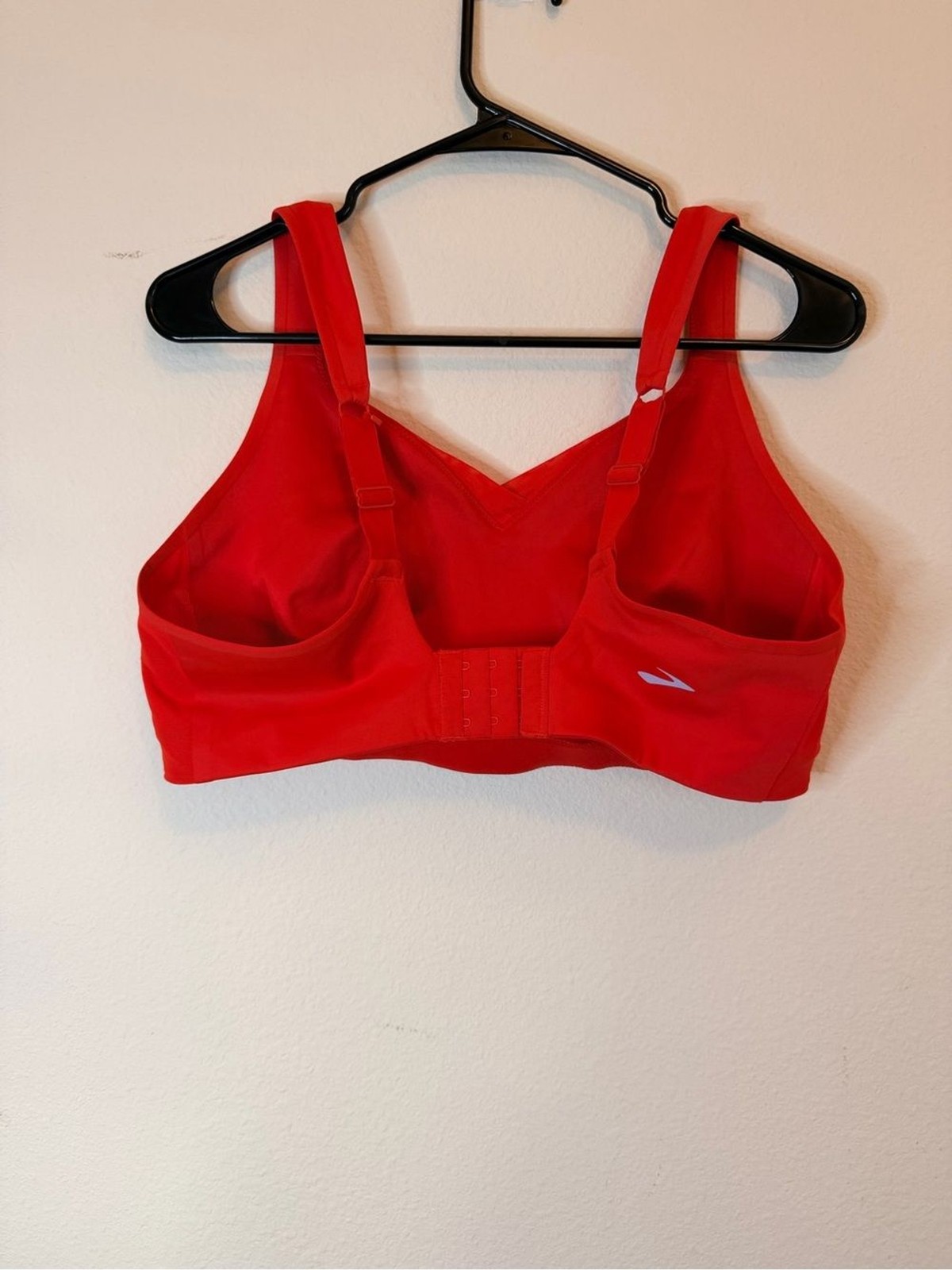 Brooks Convertible Sports Bra Red 38E High Impact Running Wireless