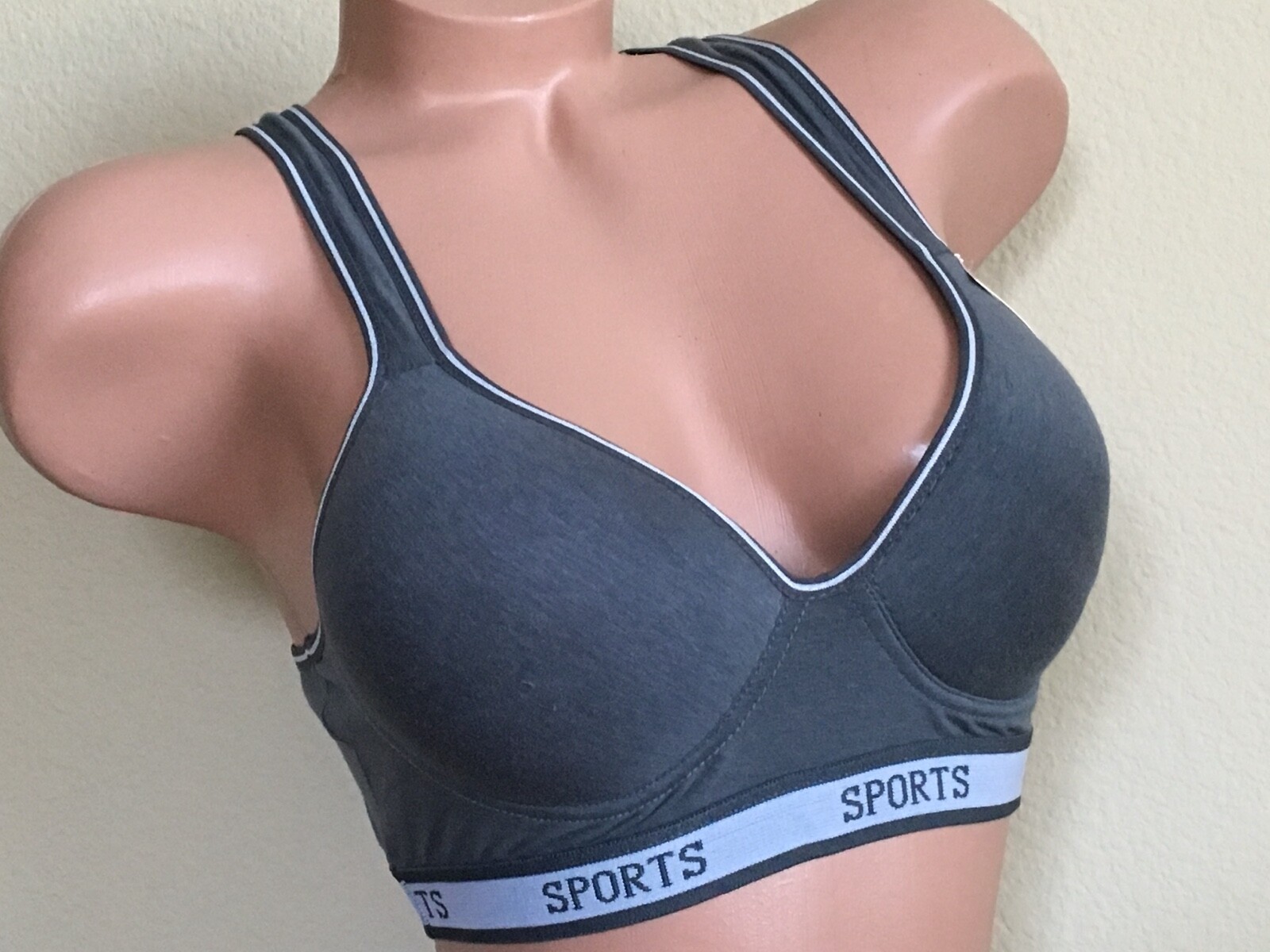 3- 6 Women’s Sports Bras Yoga Racer Back Molded Cup Bra 6648 High impact workout