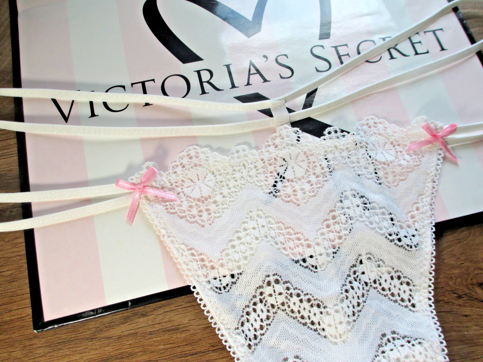 VICTORIA’S SECRET PINK V-String Thong Panty S M L XL Coconut White NWT Lace VS