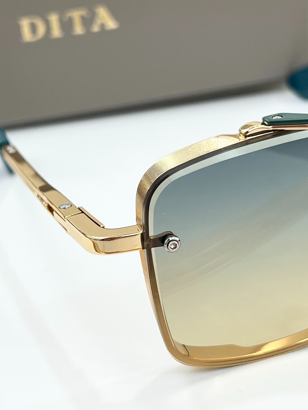 DITA MODEL：DTS121-62-01-Z SUNGLASSES SIZE：62-12-130 NEW.