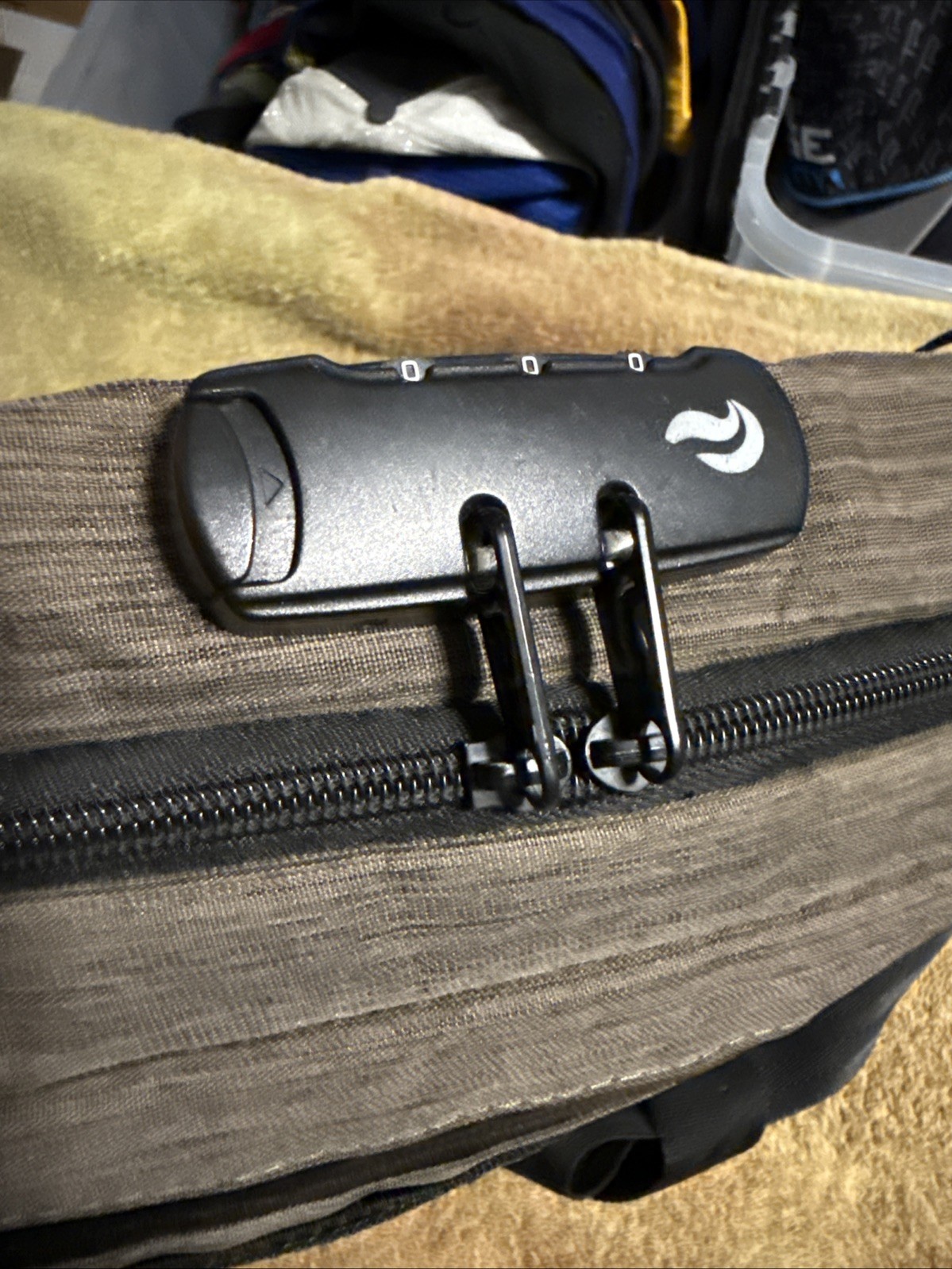 Skunk Sling M Smell Odor Weather Proof Stash Bag Carbon Lining