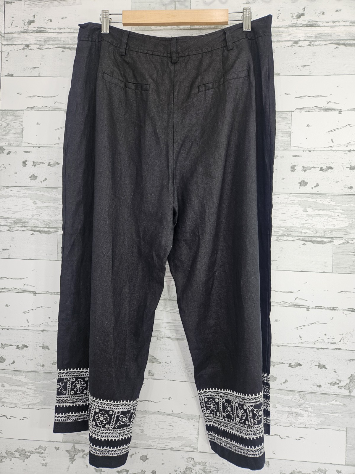 Saks Fifth Avenue Embroidered 100% Linen Cropped Pants Black Women XL