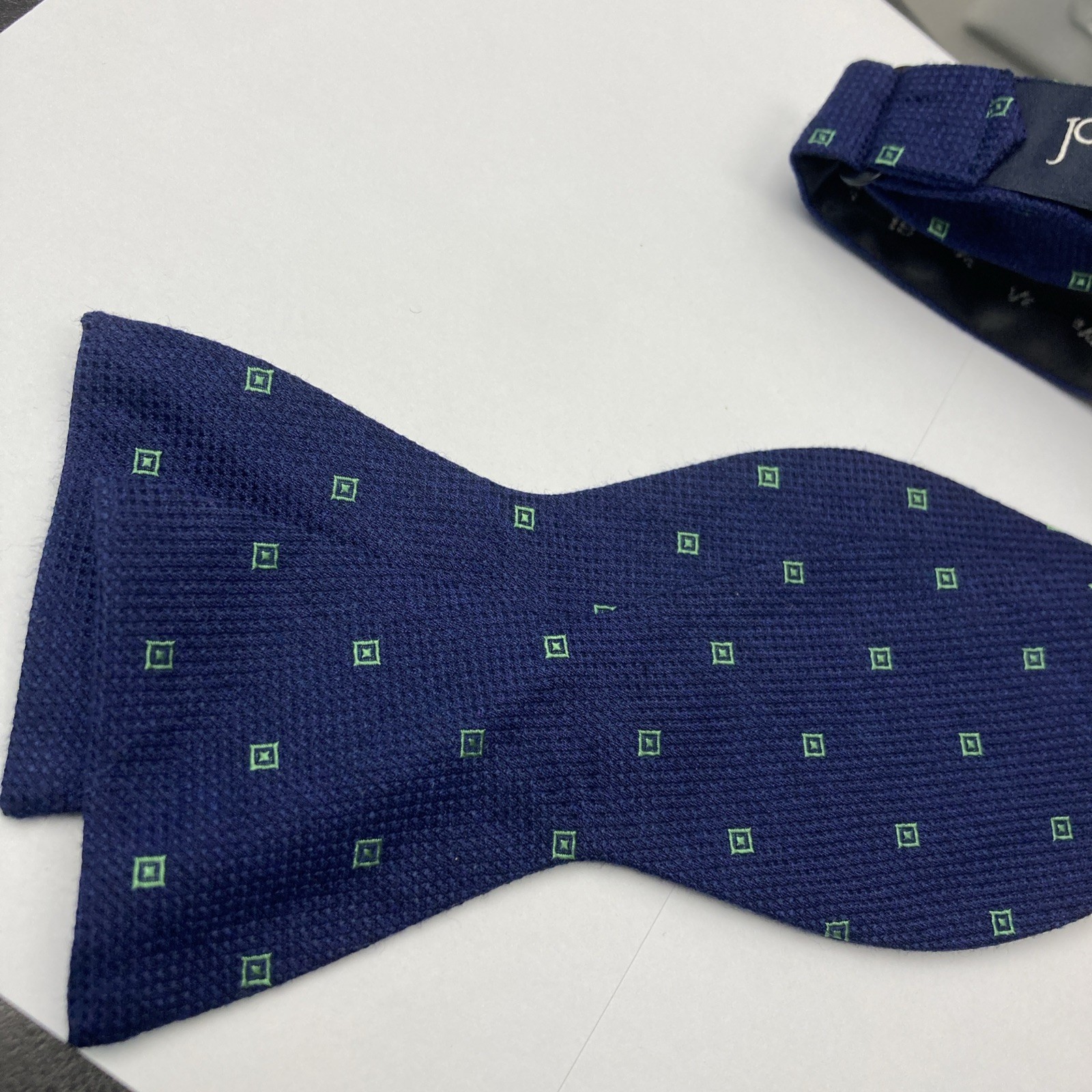 Jos A Bank Mens Silk Bow Tie Navy Blue Polka Dot Adjustable Self Tie Formal