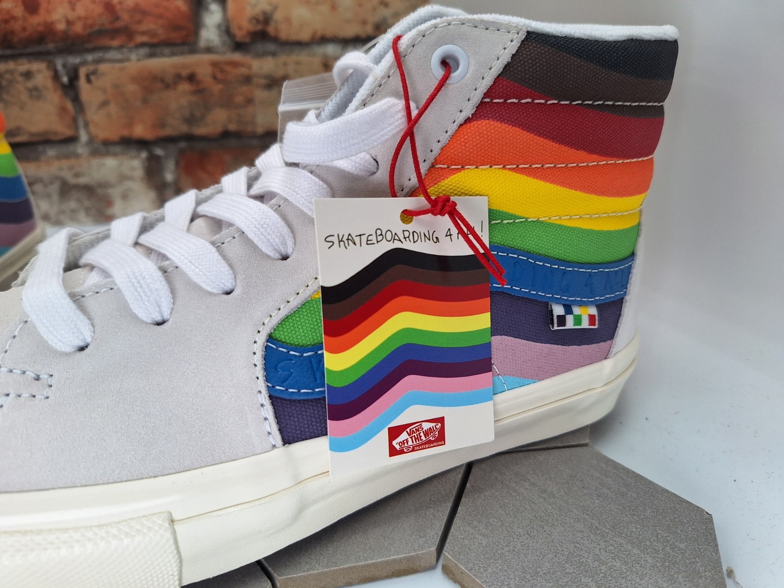Vans Skate Sk8-Hi Top Pride Men Sz 9 White Rainbow LGBTQ+ Sneaker Parade Shoe