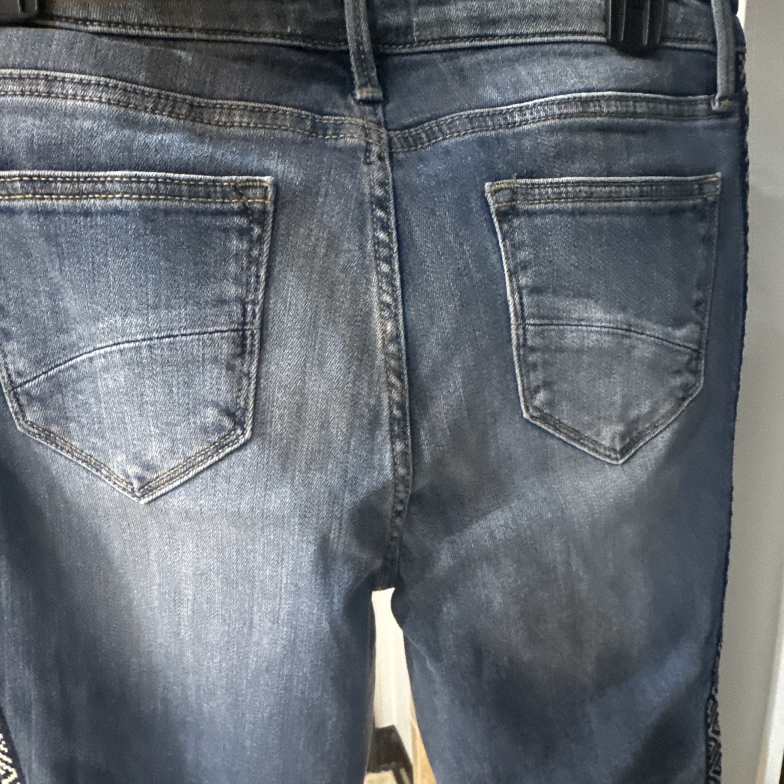 Driftwood Women’s Blue Denim Medium Wash High Rise Skinny Slim 5-Pocket 28