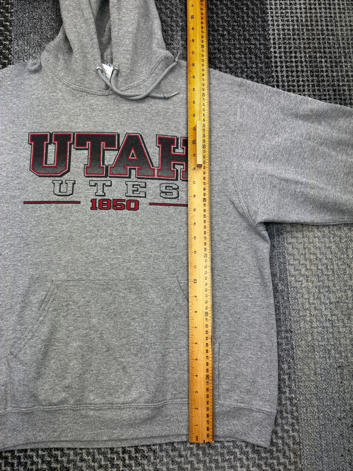 Utah Utes Graphic Grey Unisex- Large Hoodie Cotton Blend Machine Washable