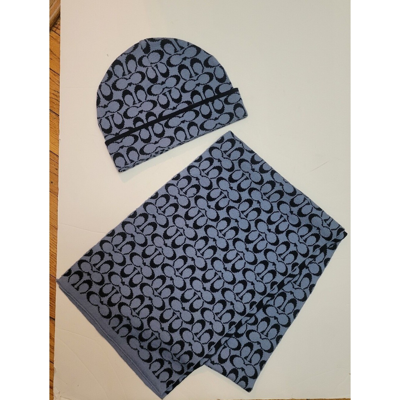 COACH Knit Signature C Logo Beanie Matching Scarf Set Two-Tone Blue