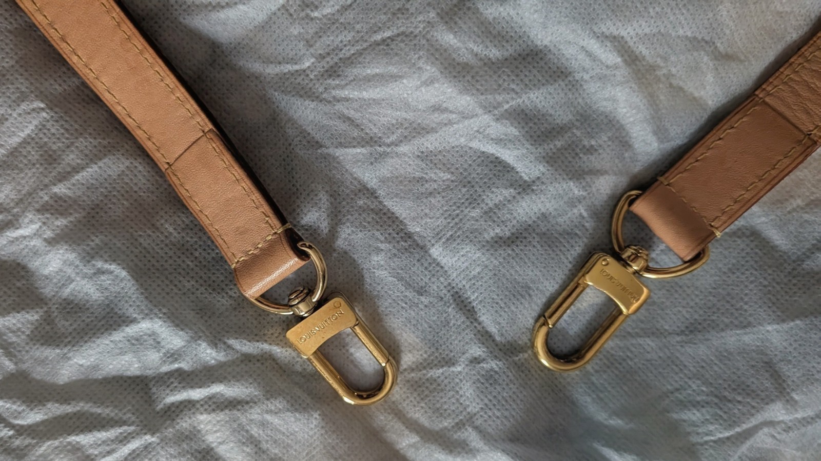 Louis Vuitton Adjustable Shoulder Strap Beige w/ Gold Hardware Buckle Accent.