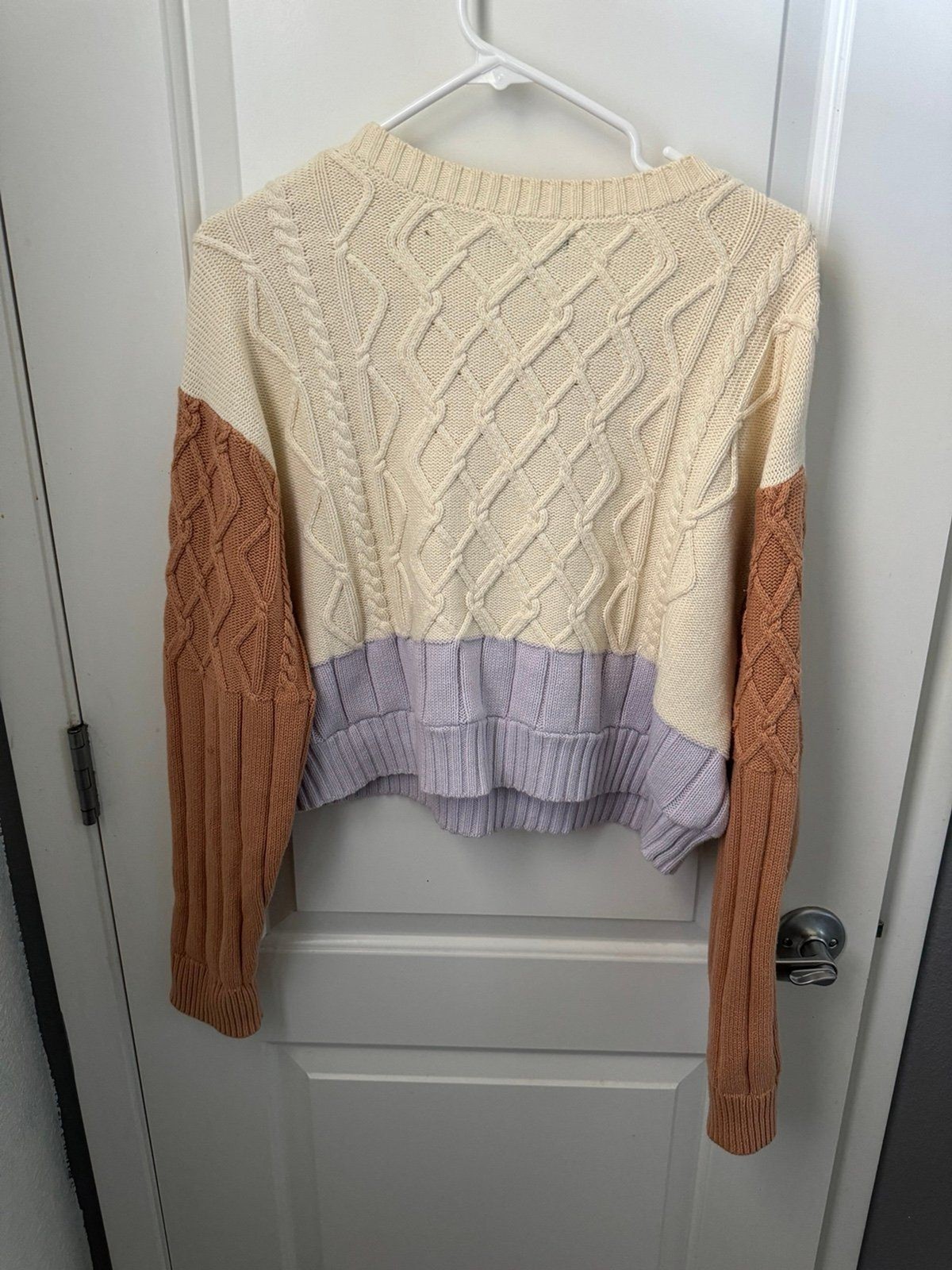 Kendall & kylie crop Sweater Size S