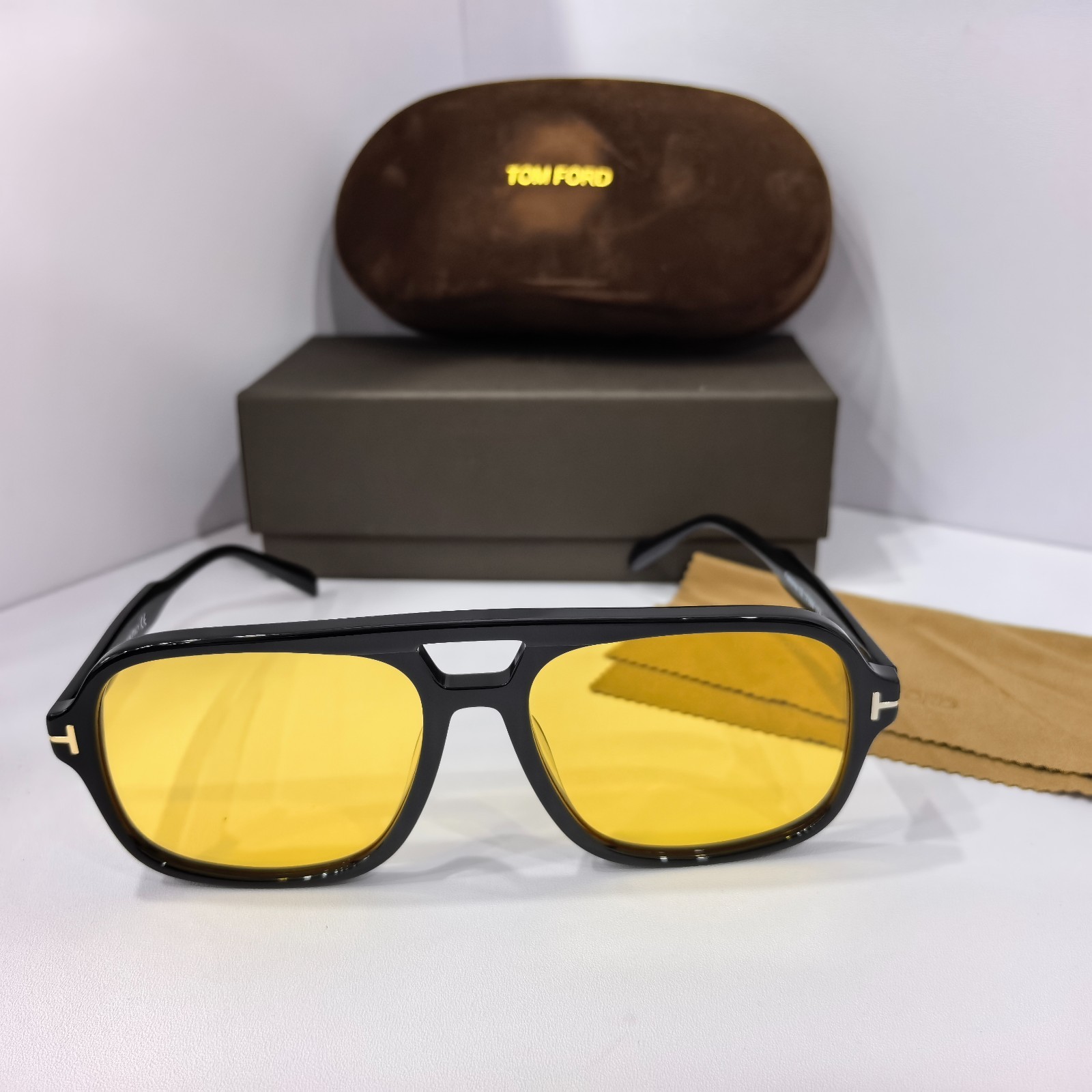 Tom Ford New Classic Designer Yellow Sunglasses Unisex TF884 02A