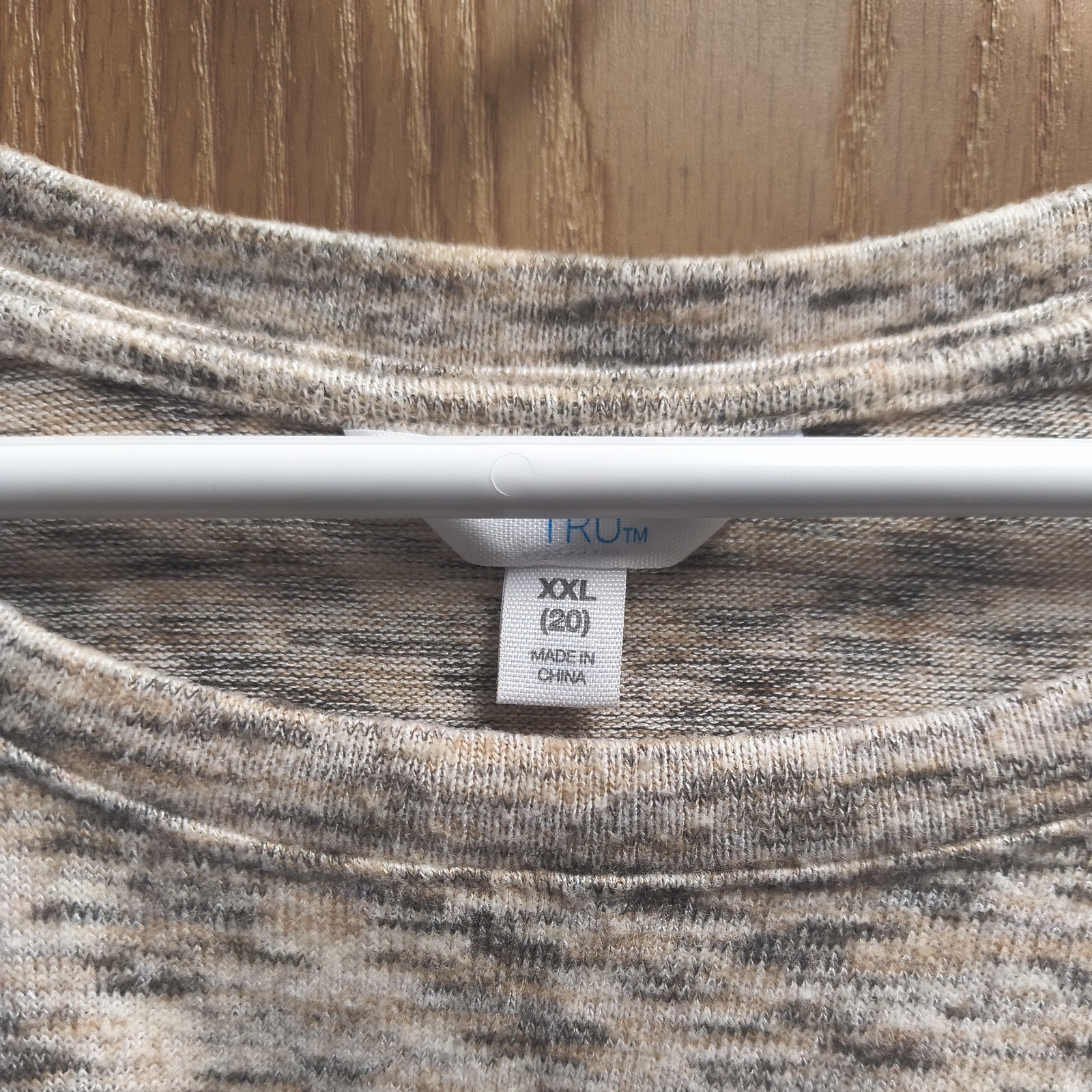 Time and Tru Womens 2XL Tan Space Dye Twist Front Long Sleeve Pullover Top