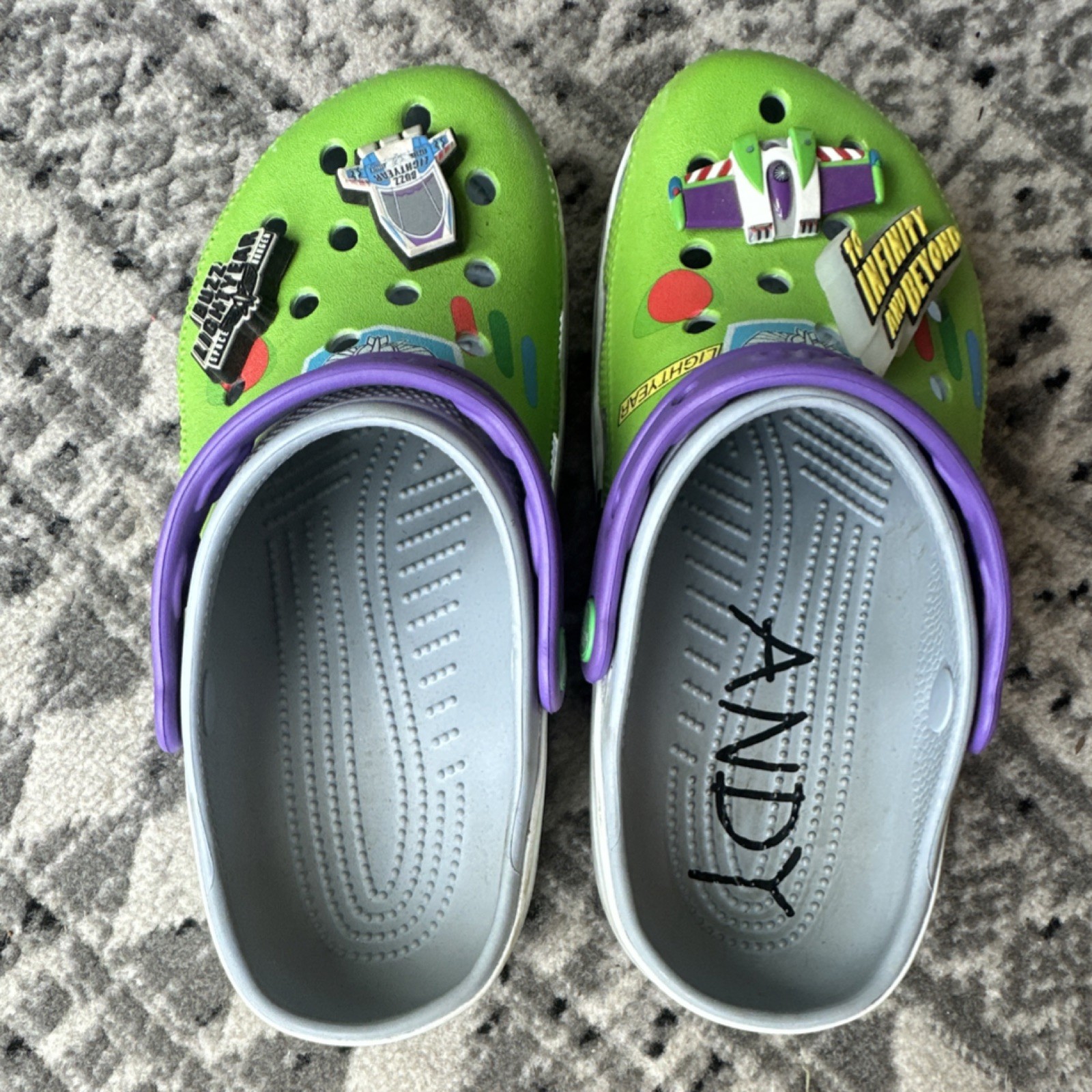 Crocs Toys Story Buzz Lightyear Size J5 Or Men’s 5 Or Women’s 7 Used