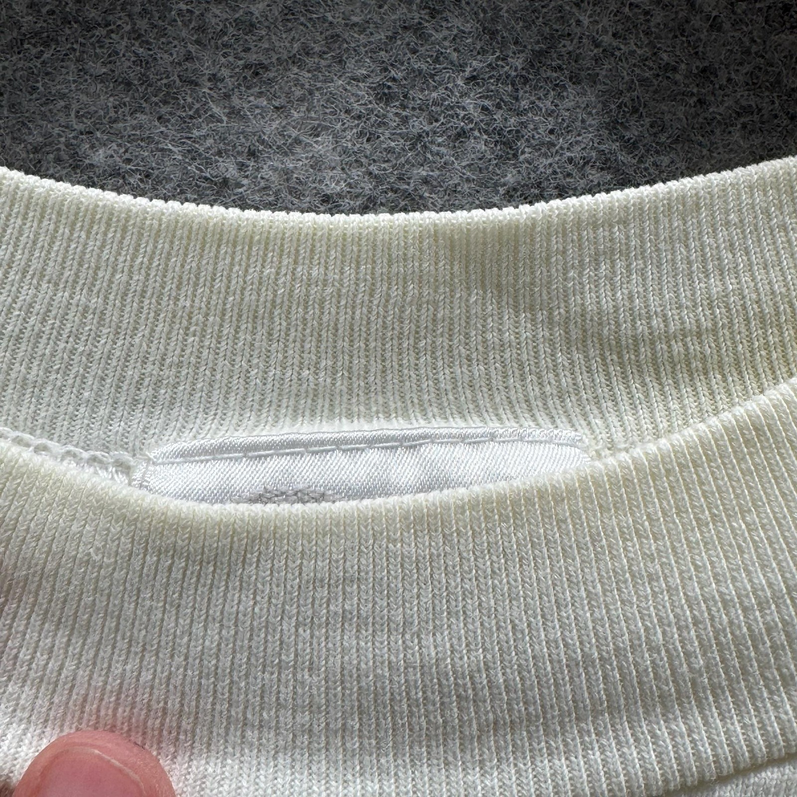 BYC Shirt Mens L White Heavyweight Cotton Crewneck Jersey Made IKorea Blank
