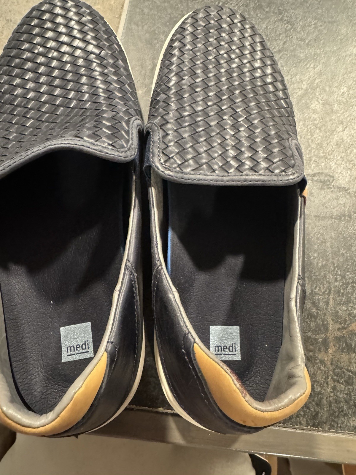 Olukai Laeahi Lauhala Navy Blue Mens Slip On Sneakers Leather Size 11.5