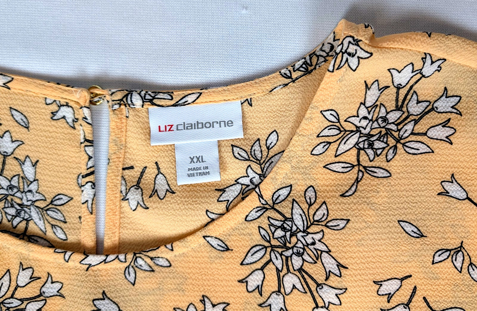 Liz Claiborne Women’s 2XL Yellow Floral Polyester Spandex Double Ruffle Cuff Top