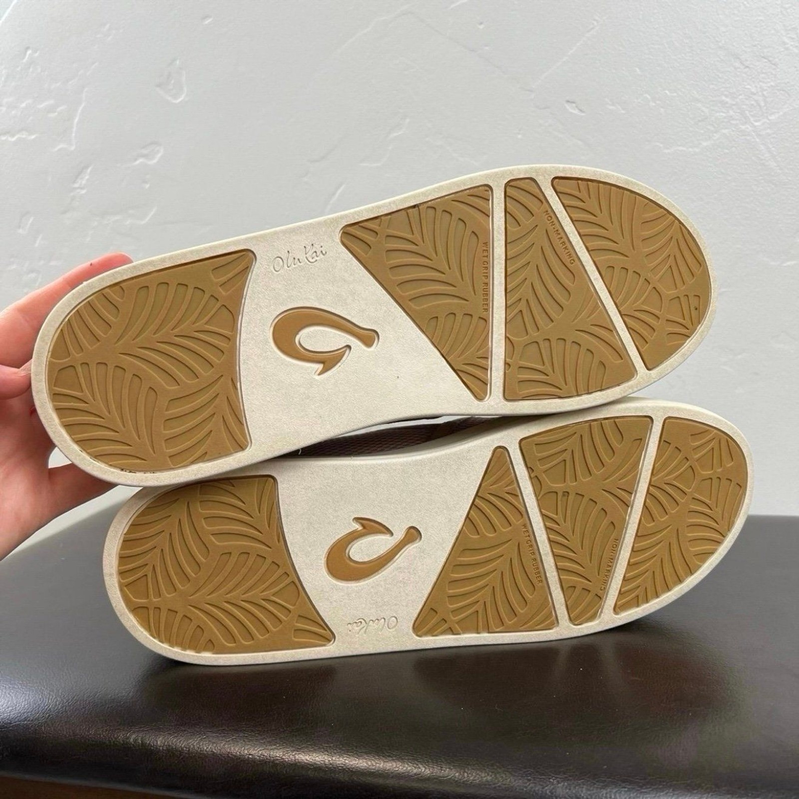 OluKai Ki‘ihele Slip-On Sneaker in Rose Dust Size 10