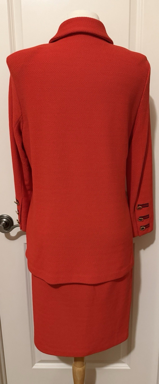St. John Collection Women’s 2pc Knit Skirt Suit Red / Orange sz-12