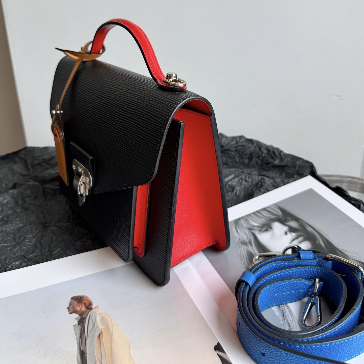 Louis Vuitton Pre-Owned Authentic Messenger Bag Black Silver