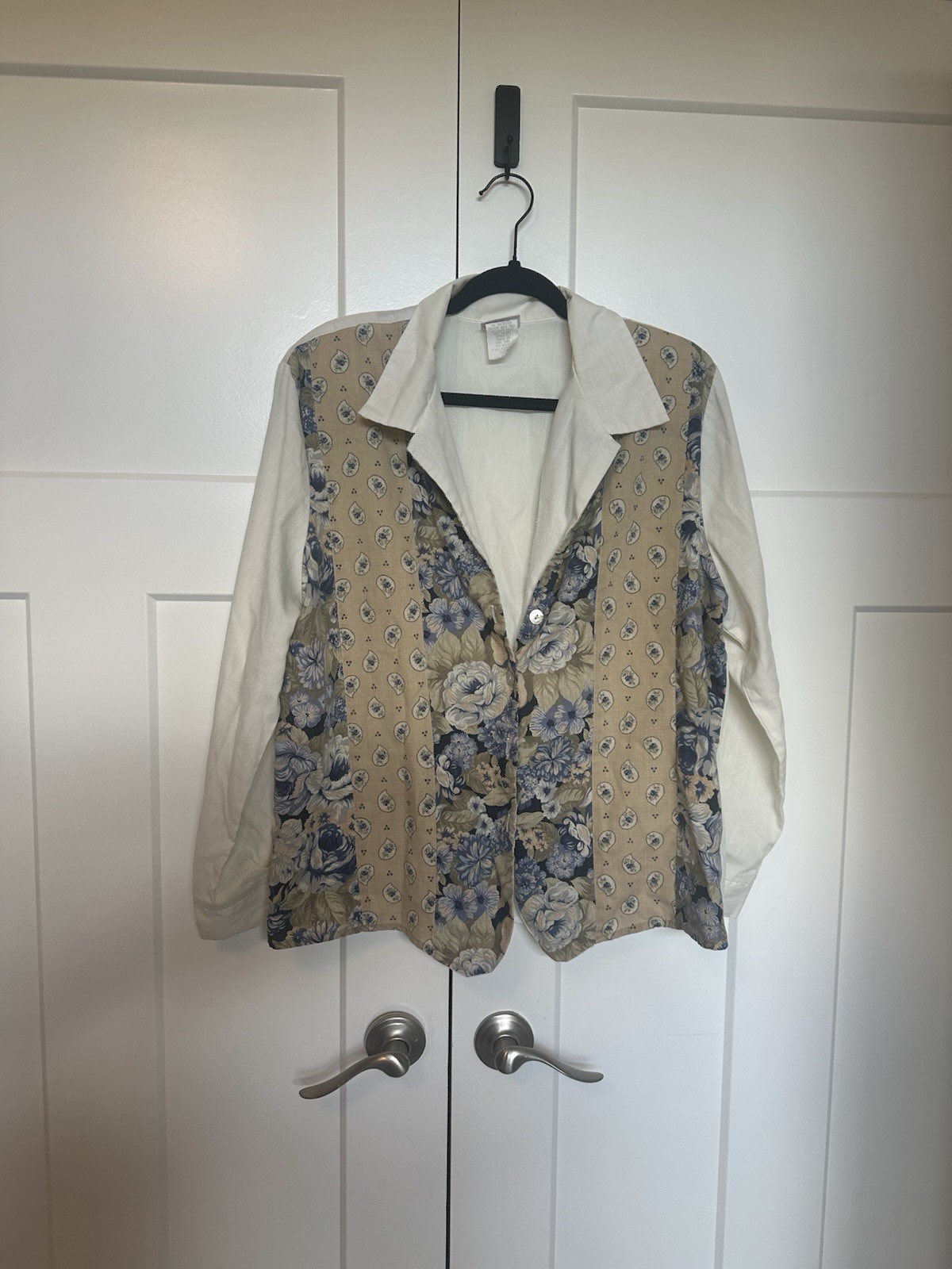 90s/Y2K Women’s 14/16W White/Beige/Blue Floral Collared Button Blouse