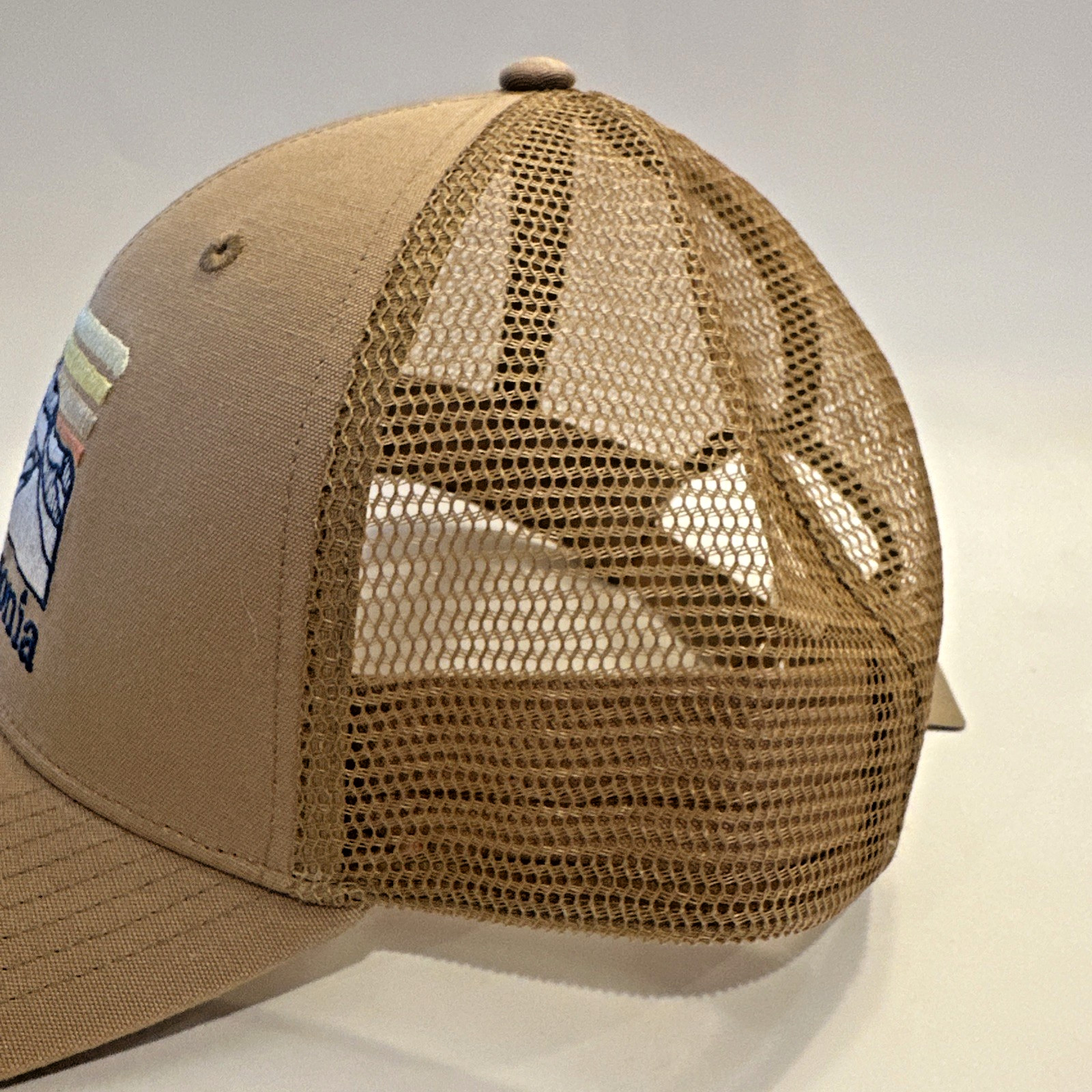 NWT Patagonia Line Logo Ridge LoPro Trucker Hat Grayling Brown NEW Cap Mesh Mens
