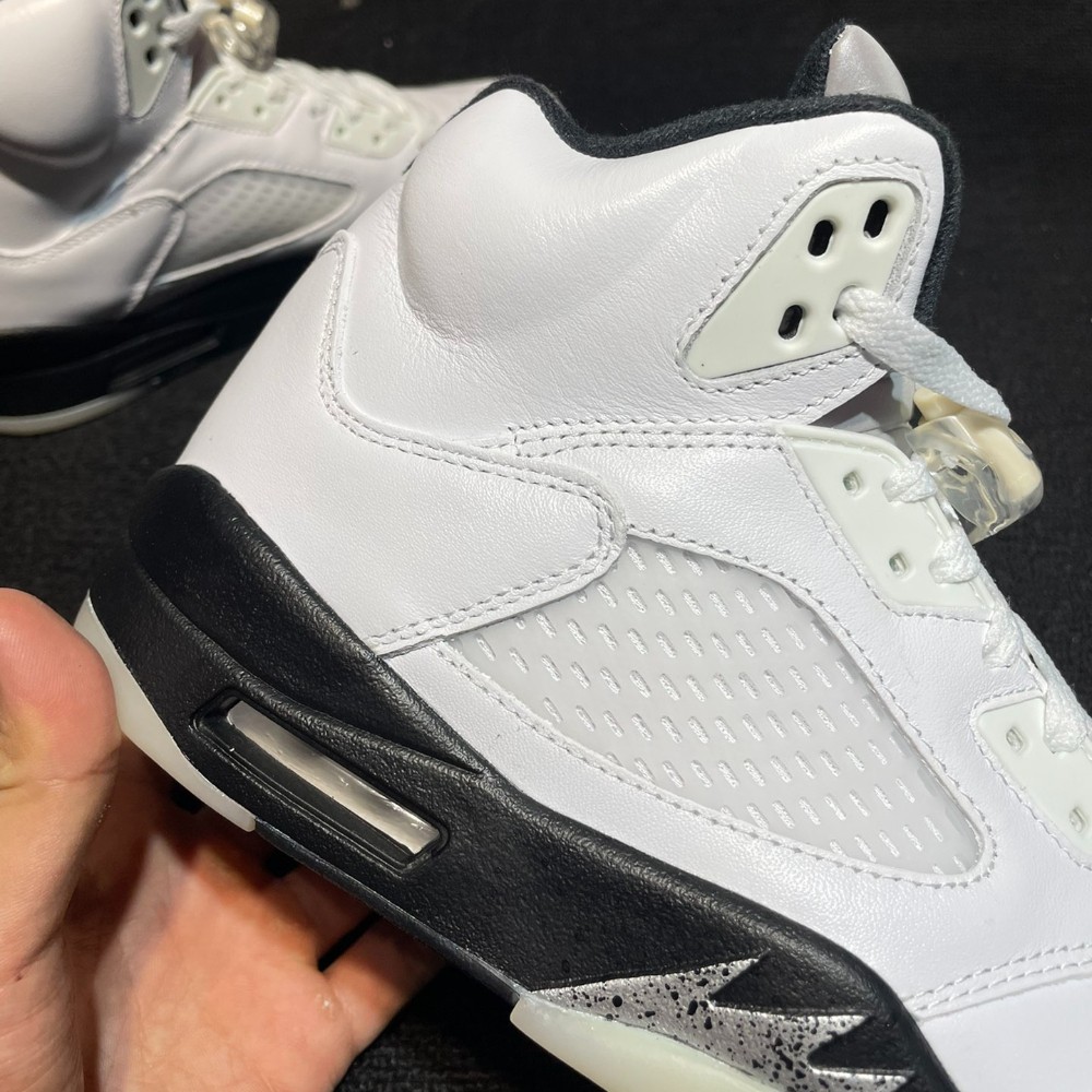 DD0587-110 AJ 5 Retro “White and Black” Men’s Sneakers New