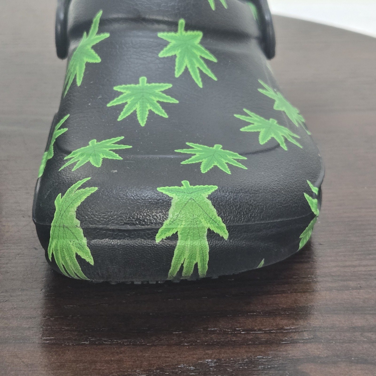 Hemp Leaf Classic Crocs Clogs Black Green Men 4 Women 6 Marijuana Weed Slip On