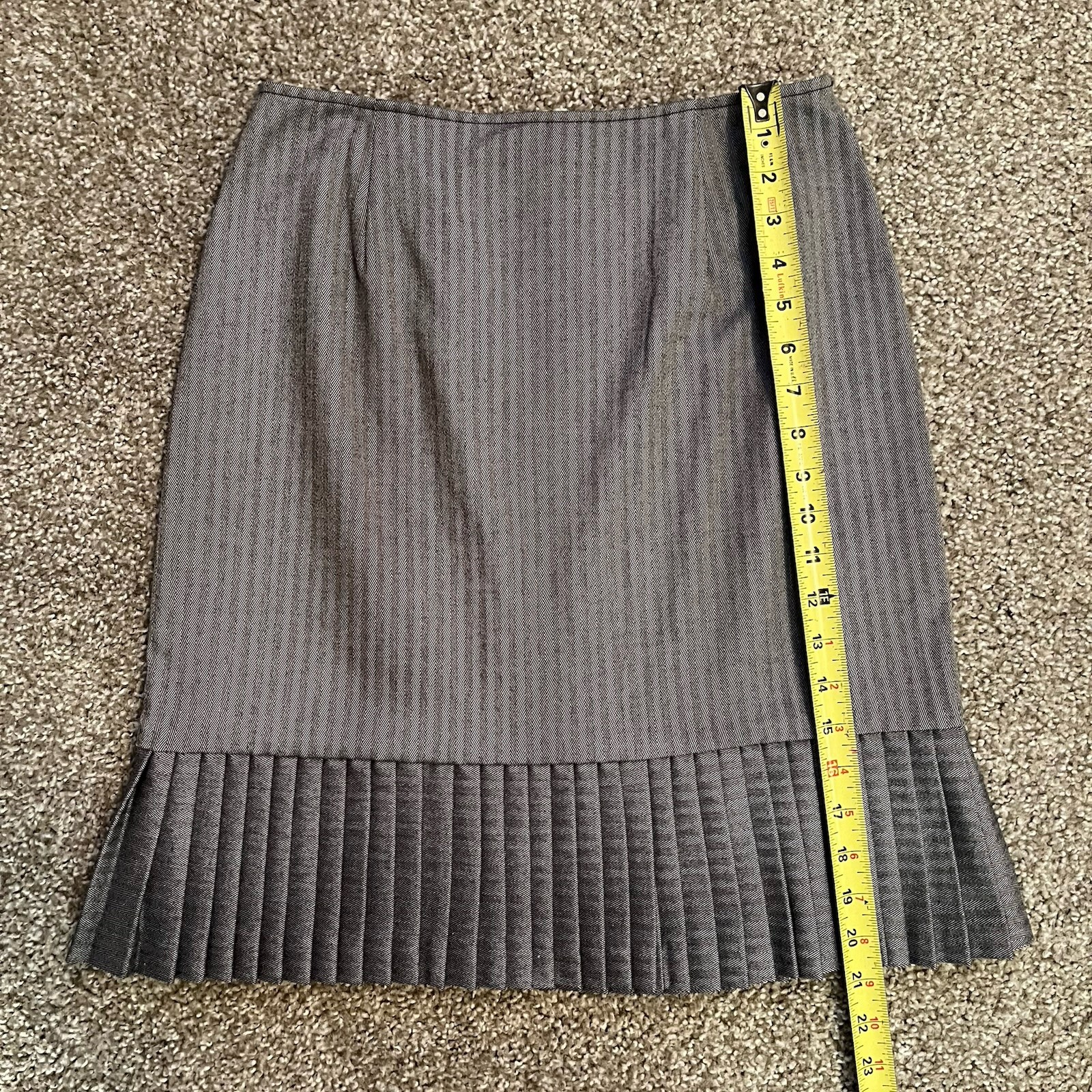 Gray Herringbone Pleated Ruffle Skirt Sz 6 Elevated Basic Career Capsule