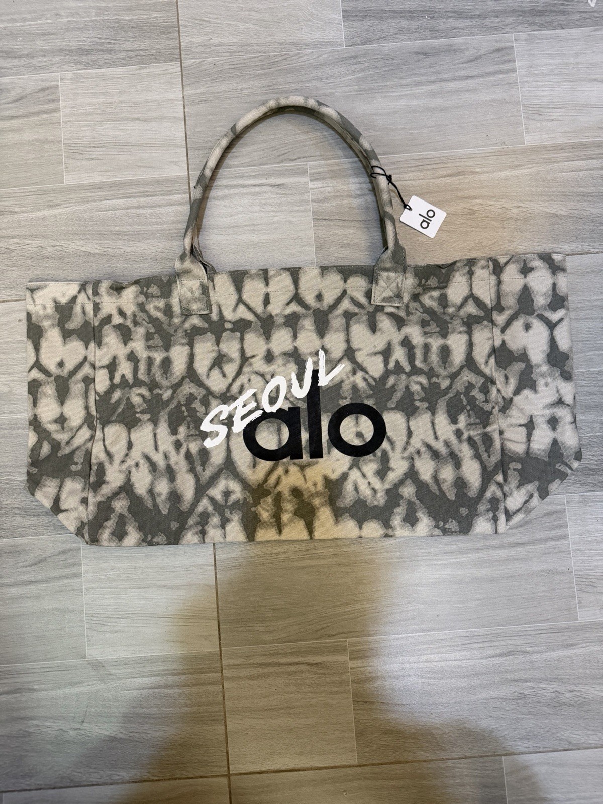 Alo Yoga Seoul Tote Bag Gray Tie Dye Canvas Large Shopper Shoulder Carryall New