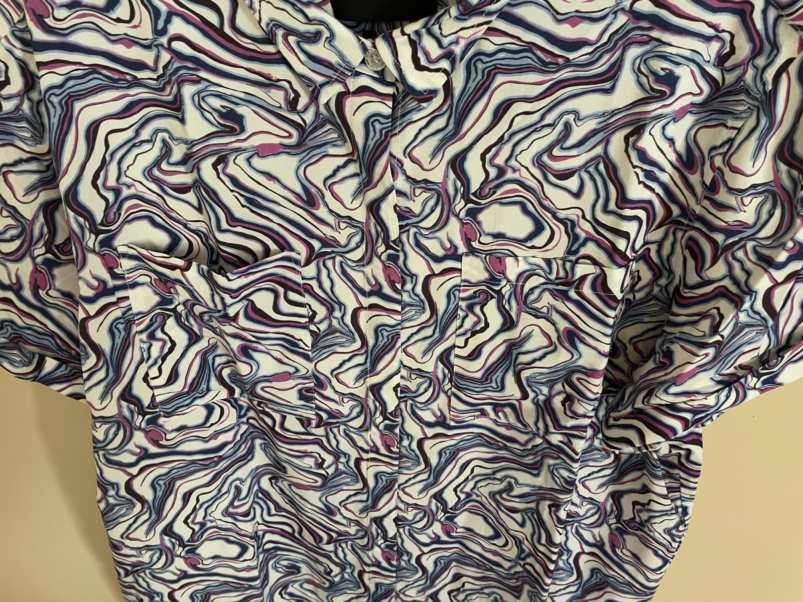 Wildfang The Empower Swirl Shirt Blouse Women’s XL Button up Short Sleeves NWT