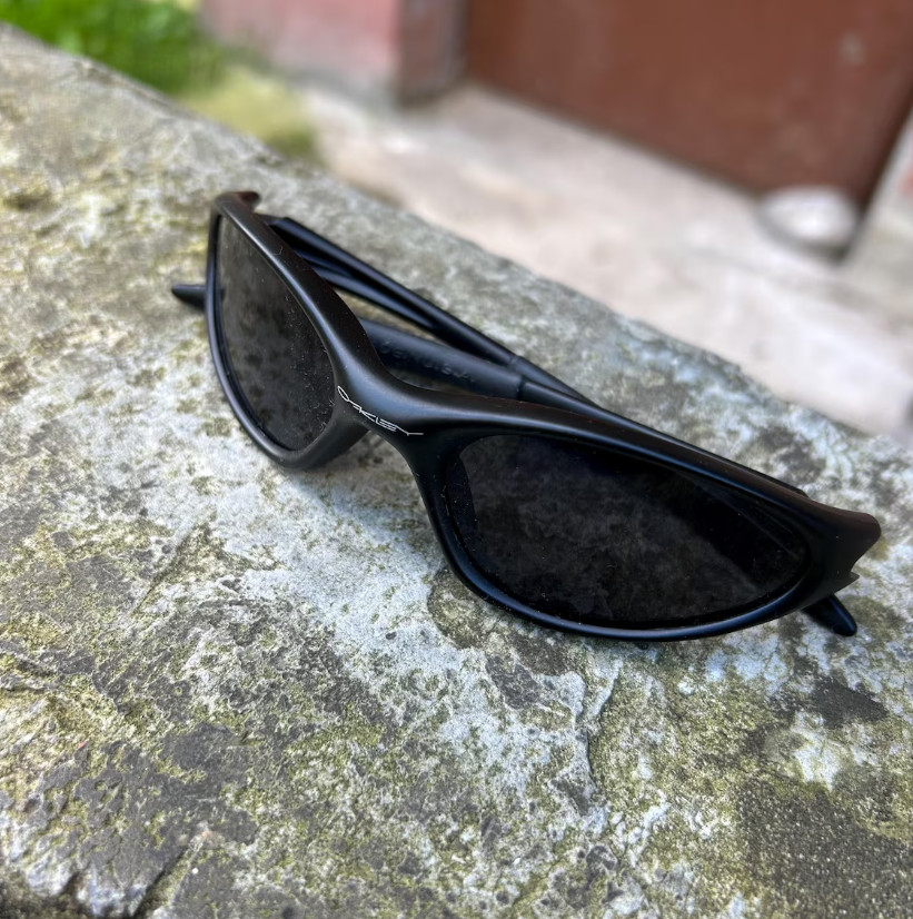 Vintage Oakley Minute Sunglasses Black Frame Black Lenses Y2K Gorpcore