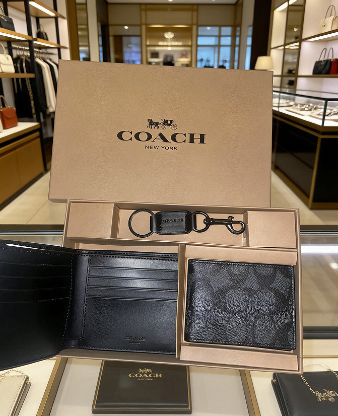 CoACH 3 IN 1 WALLET GIFTSET MEN NEXT DAY SHIPPING BRAND NEW ✅