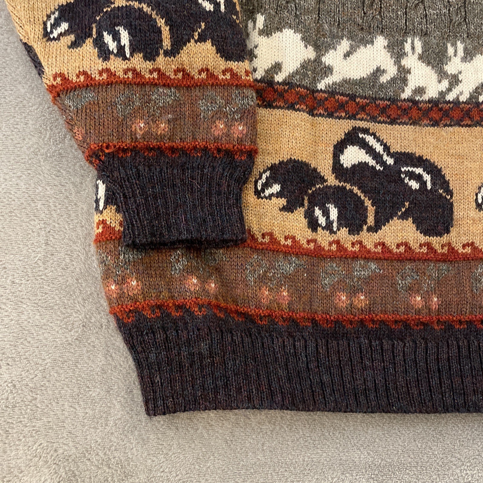 Vintage Concept Knitwear Wool Jumper Made In Britain Adult XL Skunks Hedgehogs