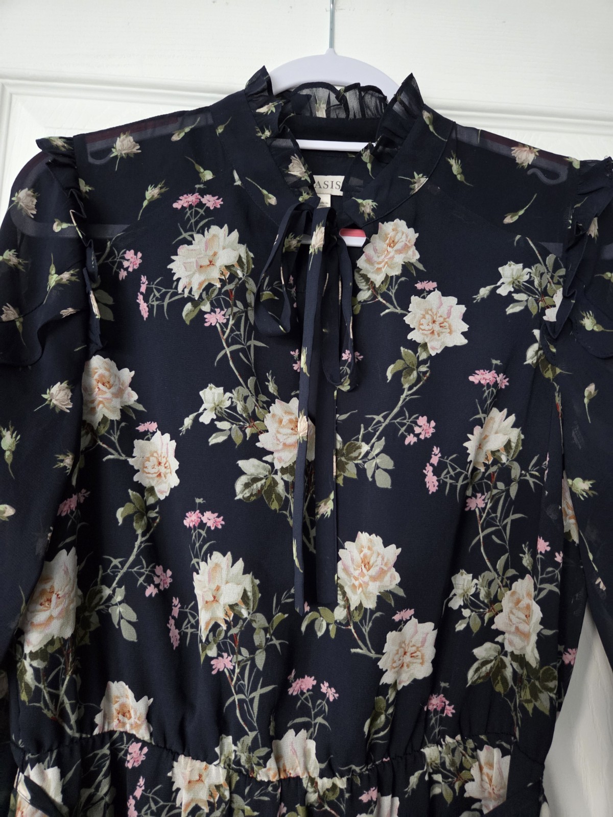 ☆☆ Oasis Navy Floral Chiffon Dress Fully Lined Size 12 Worn once ☆☆