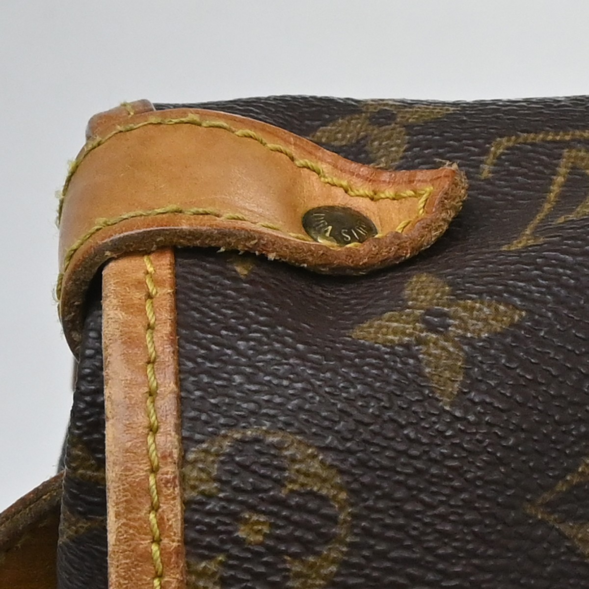 Best06 LOUIS VUITTON SAUMUR 35 SHOULDER BAG MONOGRAM M42254 AR0992 YQ05746