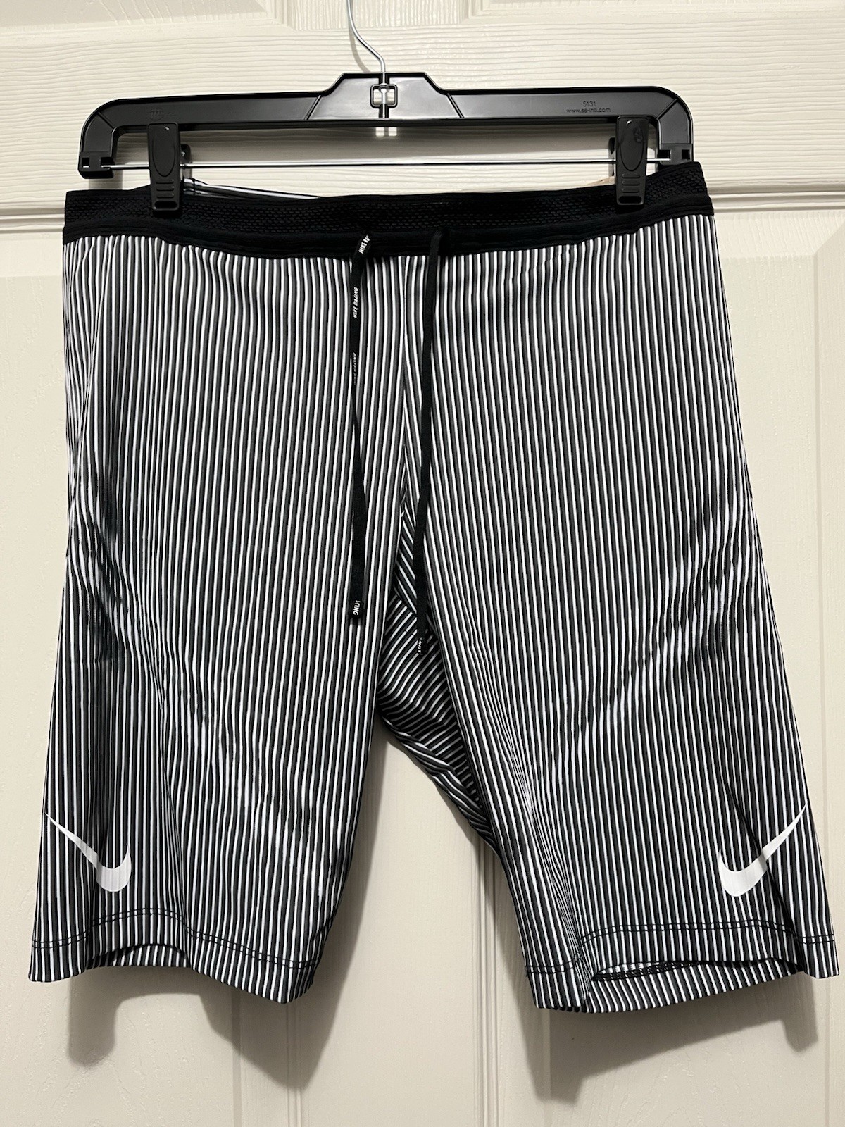 Nike AeroSwift 1/2 Length White Black Running Tights Men’s Size L FN3369-013 NWT